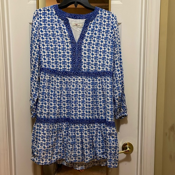 Vineyard Vines Dresses & Skirts - Vineyard Vines XS Dress Flowy Blue Floral Flowers Hydrangea Geo Tiered Dress